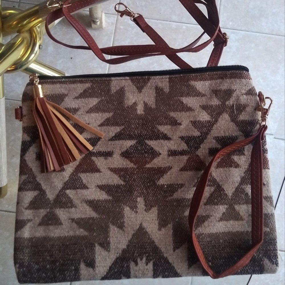 2 in 1 Wristlet/Shoulder bag